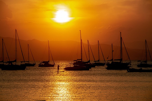 Free Sun Boat photo and picture